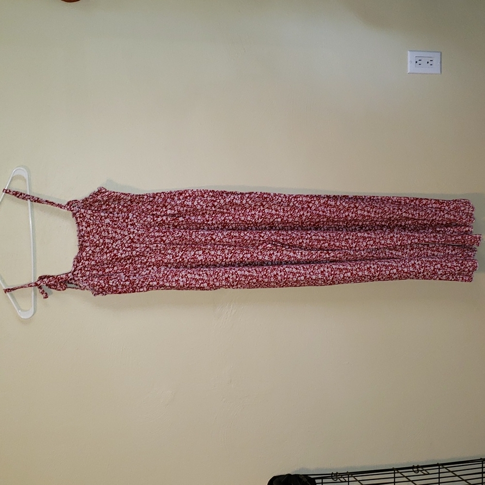 BNIP Shein Red and White Flowered Jumpsuit, Size Medium